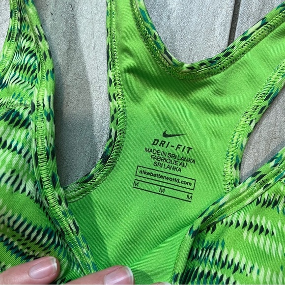 Nike Pro Womens Green Racerback Sports Bra Size Medium - Picture 4 of 5